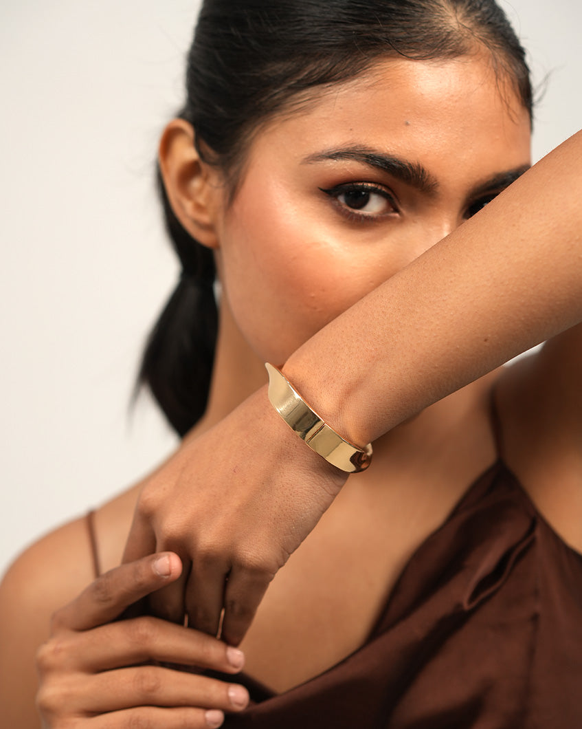 Curve Cuff Bracelet