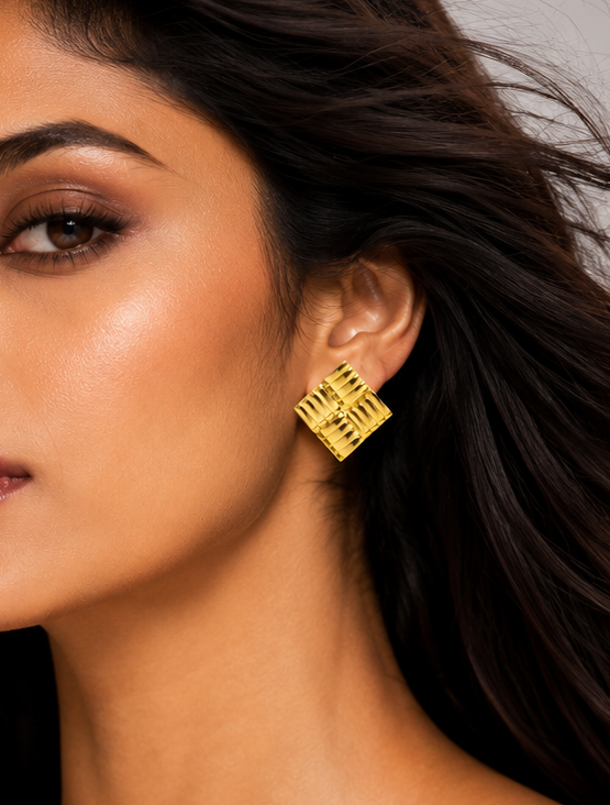 Hold My Shape Earrings