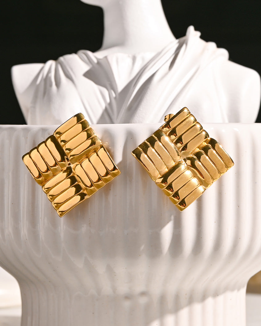 Hold My Shape Earrings