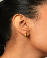 Load image into Gallery viewer, Rising Teardrop Earring
