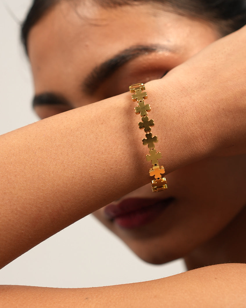 Unbreakable bloom bracelet