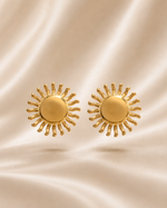 Load image into Gallery viewer, Here I Shine Earrings
