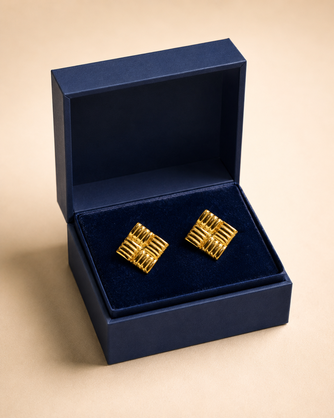 Hold My Shape Earrings
