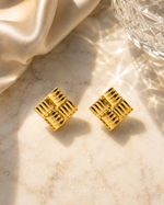 Load image into Gallery viewer, Hold My Shape Earrings
